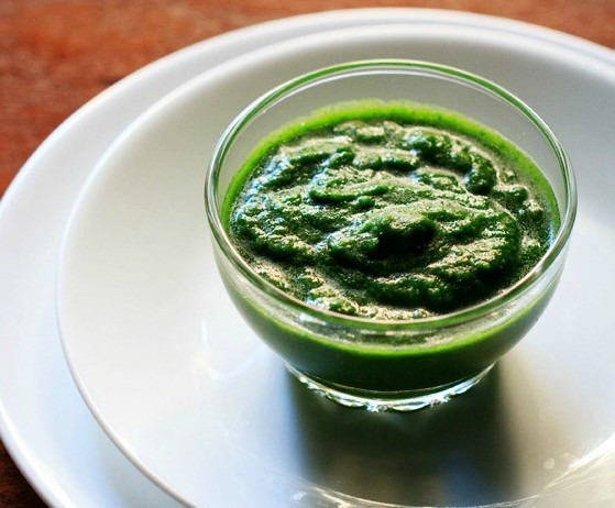 Green chutney with mint and coriander